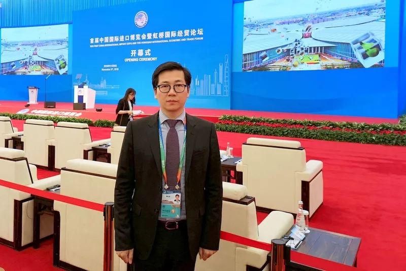<a href=http://www.trip-tour.cn target=_blank class=infotextkey>雙良</a>第一視角帶您走入“進(jìn)博會(huì)”首日